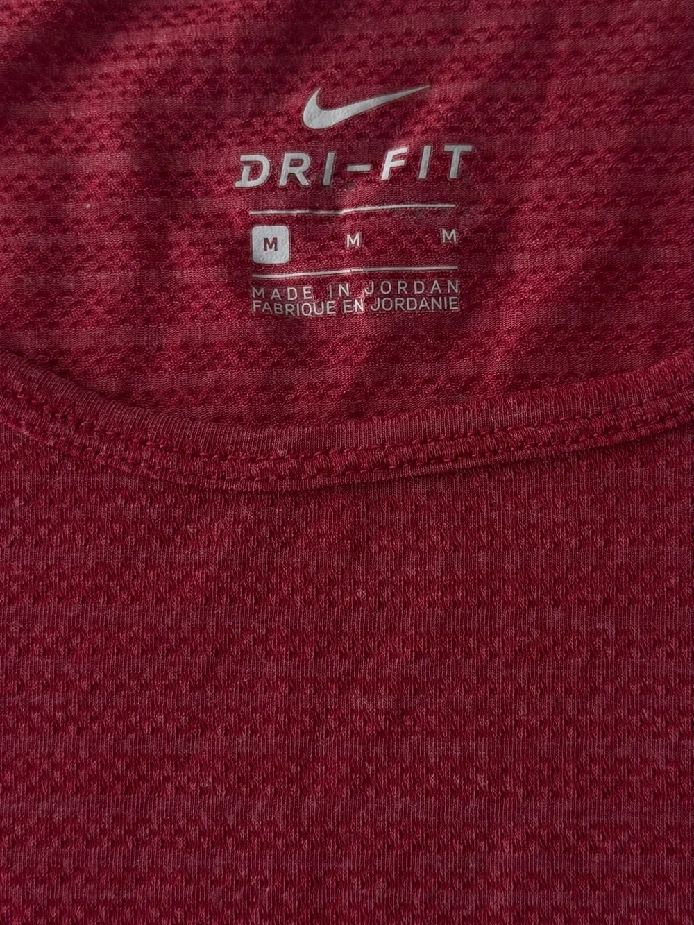 Nike Women's Dri-FIT Medium Red Athletic Performance Shirt Short Sleeve - Picture 4 of 4
